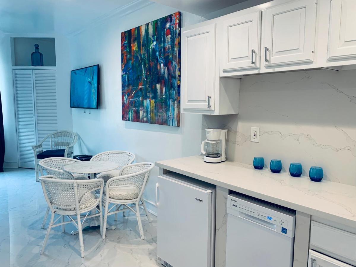 Sobe Ocean View Ocean Dr Charming Studio -316 Маями Бийч Екстериор снимка